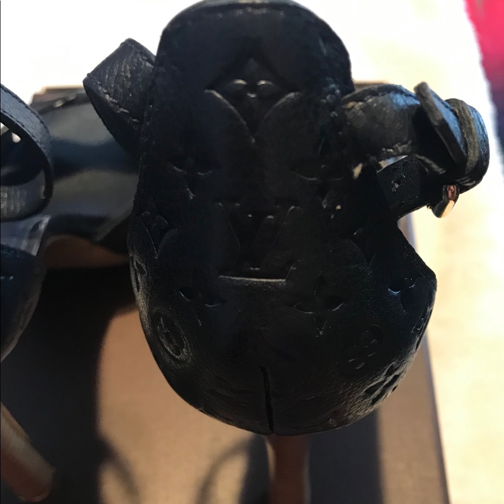 ❌SOLD❌❌Authentic Louis Vuitton - Picture 4 of 14